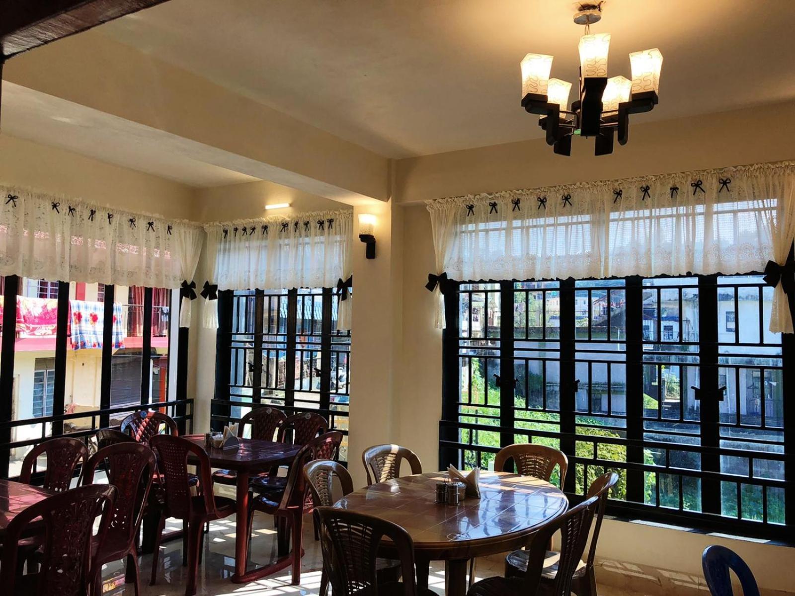Gracious Lodge Shillong Zewnętrze zdjęcie